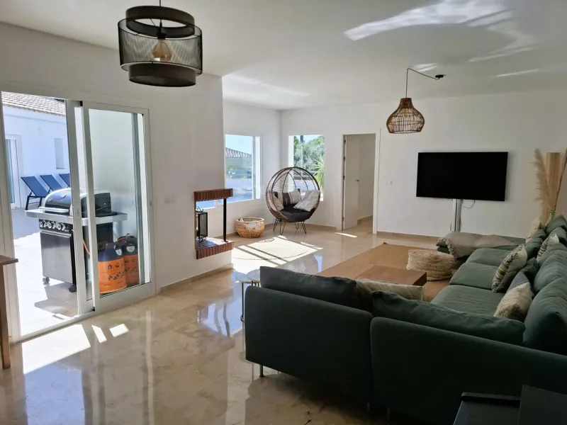 *** RARE FIND *** STUNNING  5 bedroom VILLA in LA SIERREZUELA, MIJAS