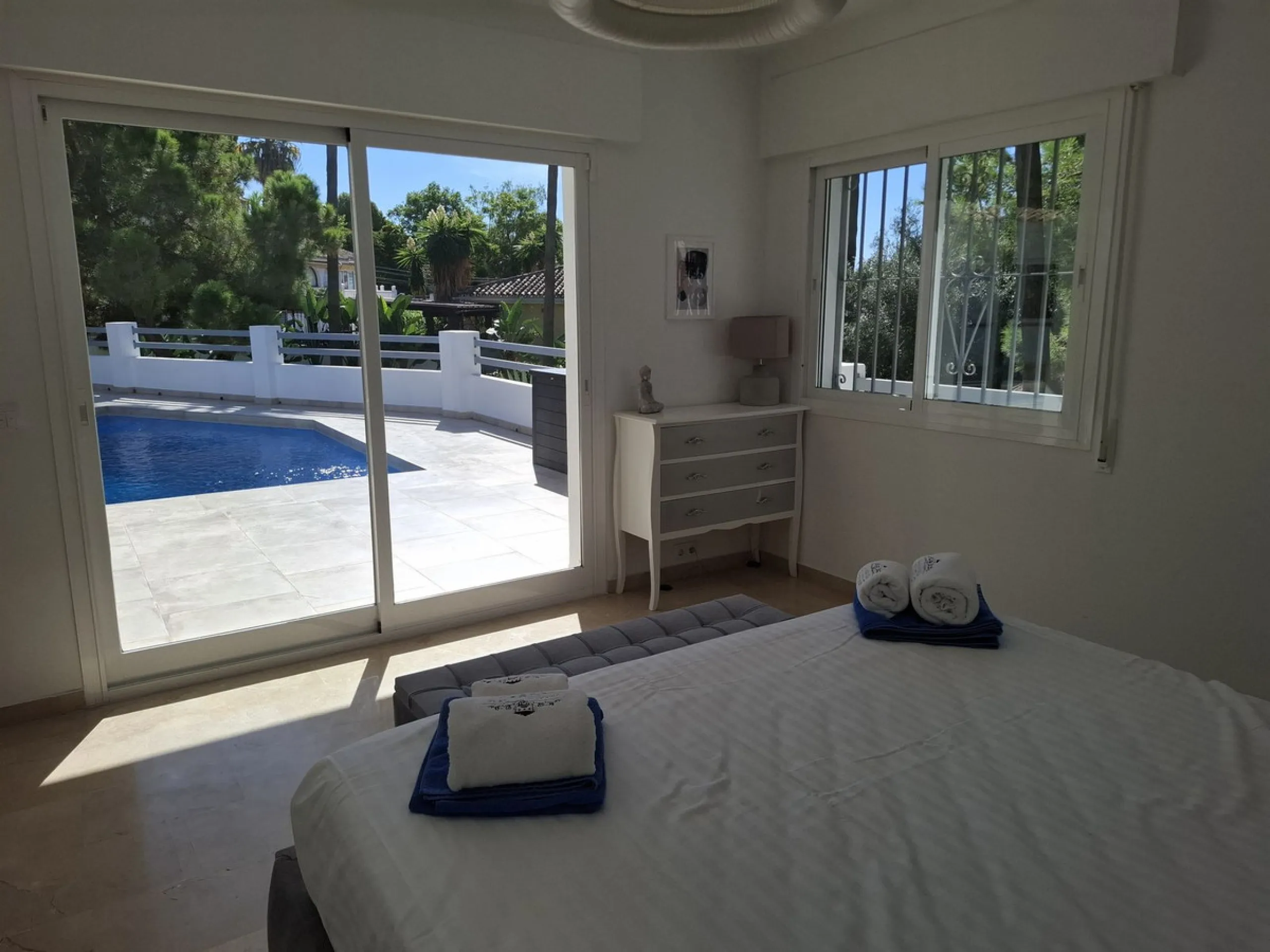 *** RARE FIND *** STUNNING  5 bedroom VILLA in LA SIERREZUELA, MIJAS