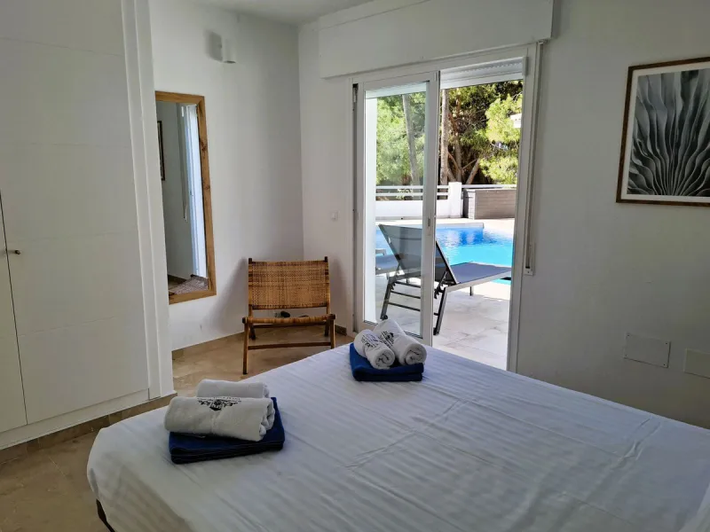 *** RARE FIND *** STUNNING  5 bedroom VILLA in LA SIERREZUELA, MIJAS