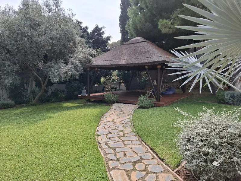 *** RARE FIND *** STUNNING  5 bedroom VILLA in LA SIERREZUELA, MIJAS
