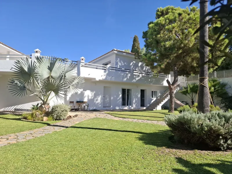 *** RARE FIND *** STUNNING  5 bedroom VILLA in LA SIERREZUELA, MIJAS