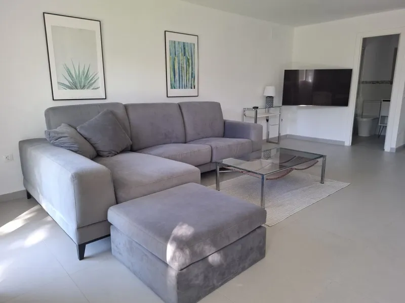 *** RARE FIND *** STUNNING  5 bedroom VILLA in LA SIERREZUELA, MIJAS