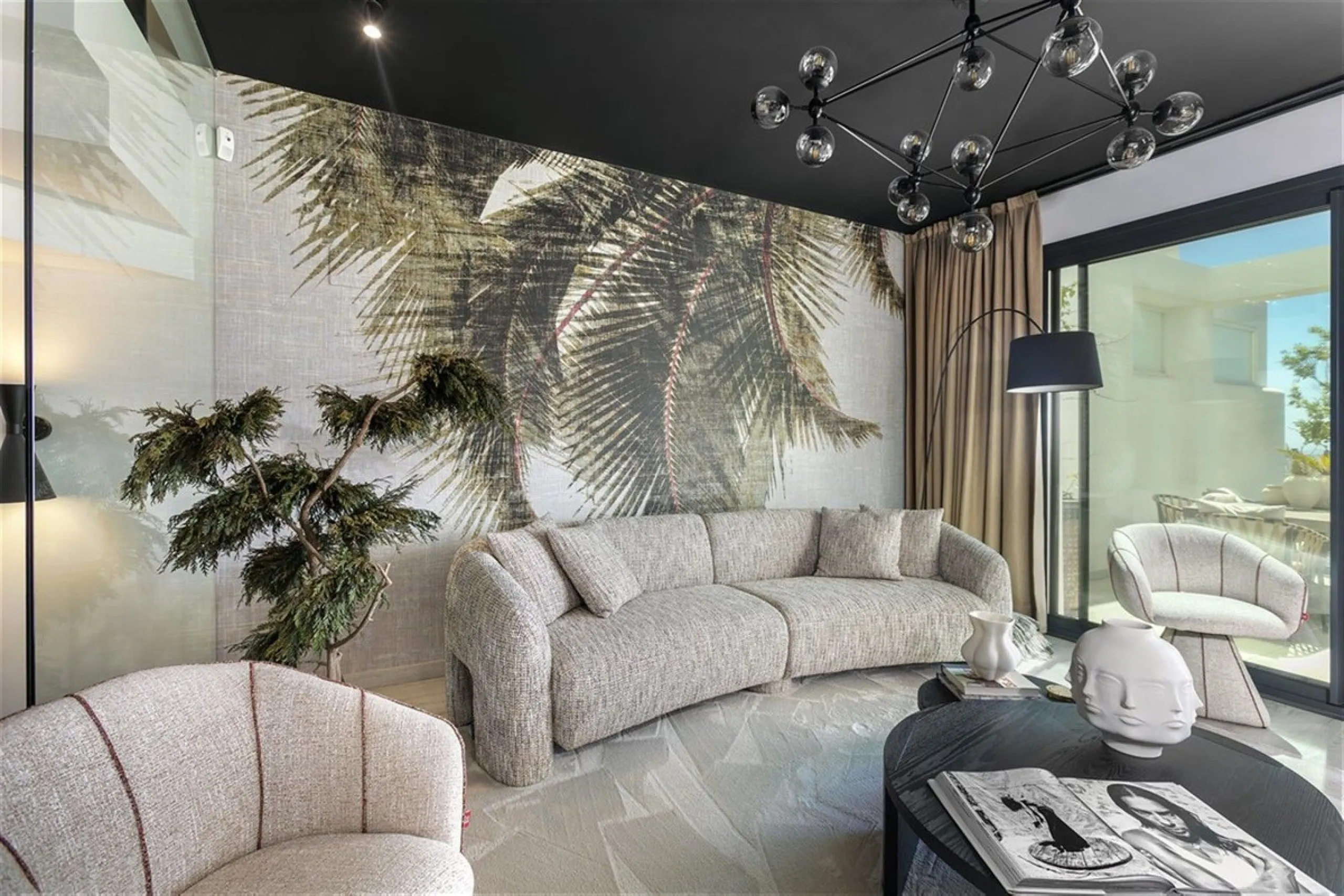 Contemporary and luxurious four level family home offering stunning panoramic views only 10 minutes to Sotogrande.