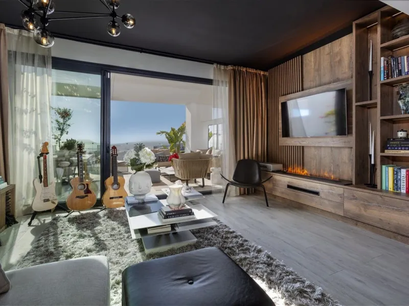 Contemporary and luxurious four level family home offering stunning panoramic views only 10 minutes to Sotogrande.