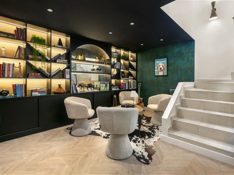 Contemporary and luxurious four level family home offering stunning panoramic views only 10 minutes to Sotogrande.