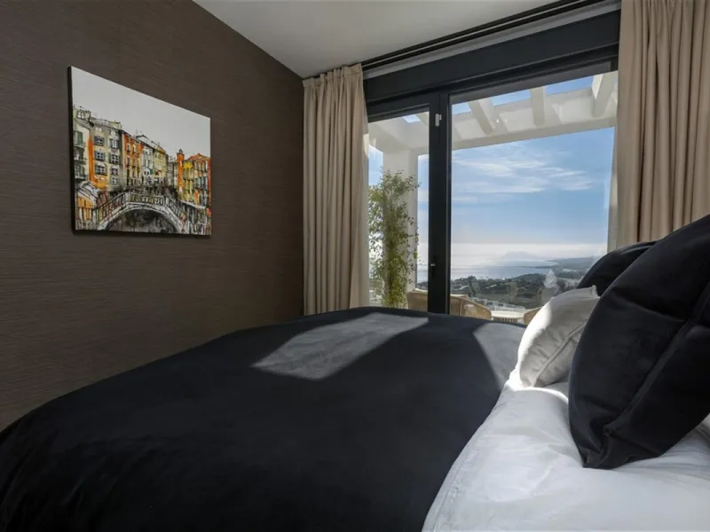 Contemporary and luxurious four level family home offering stunning panoramic views only 10 minutes to Sotogrande.