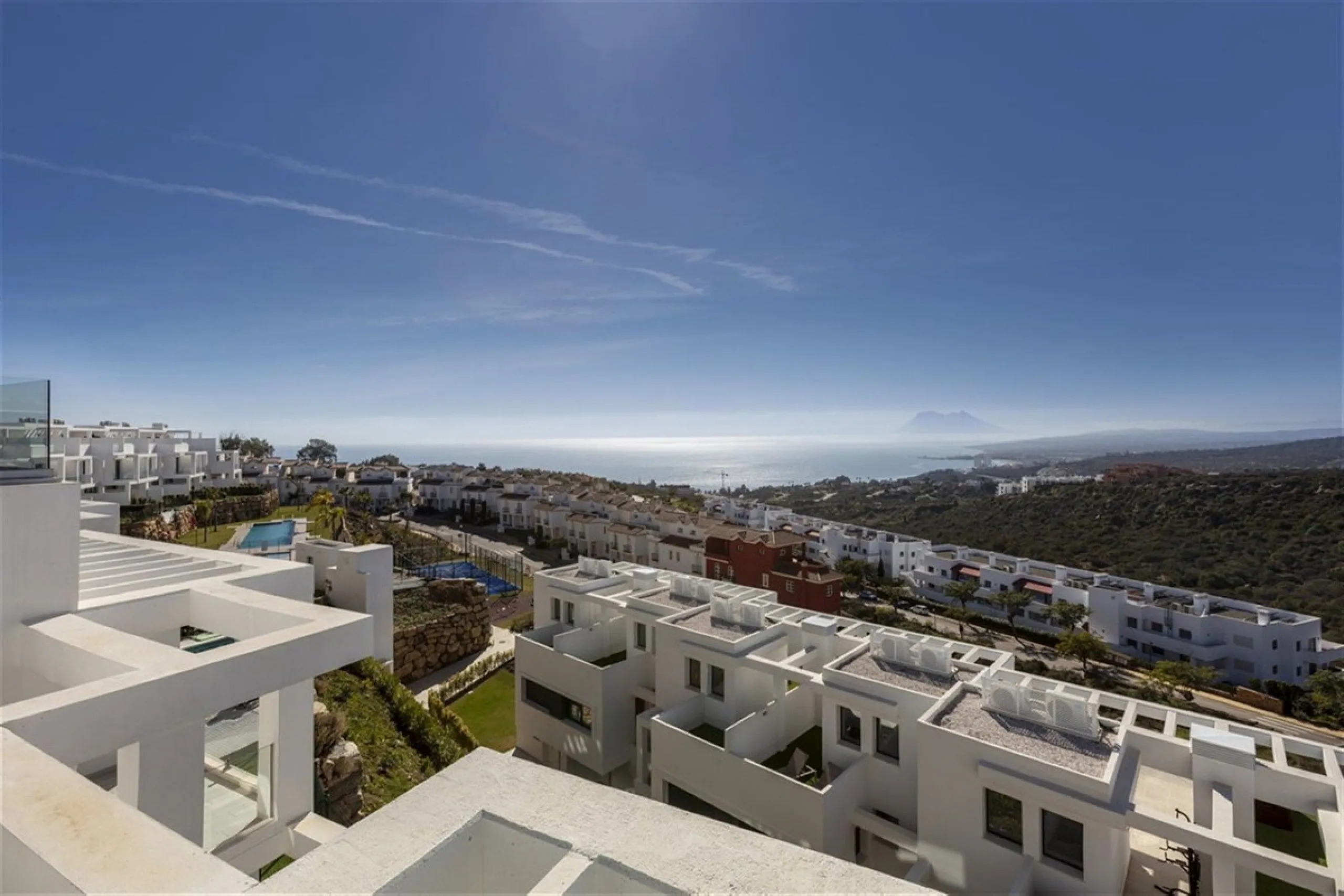 Contemporary and luxurious four level family home offering stunning panoramic views only 10 minutes to Sotogrande.