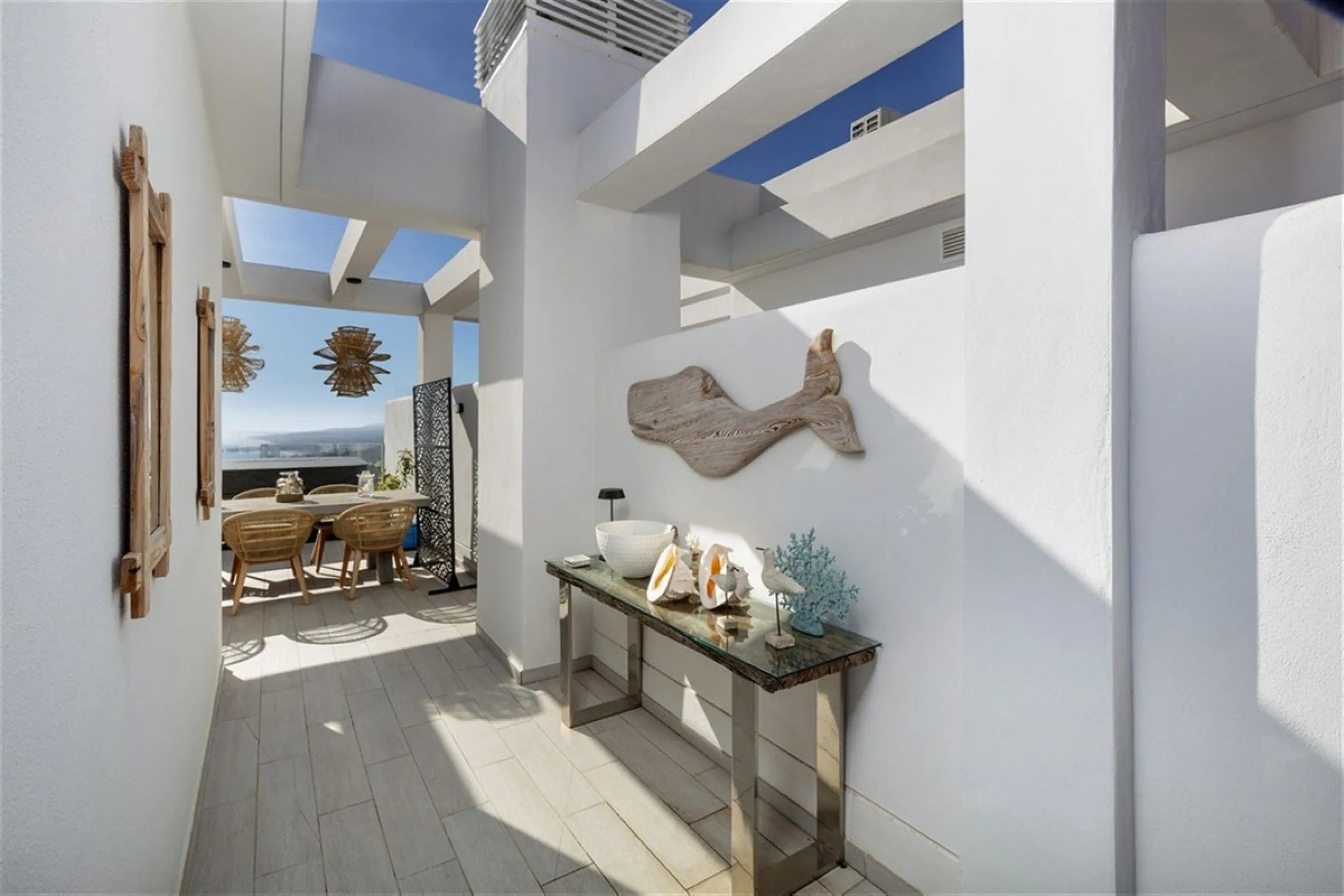 Contemporary and luxurious four level family home offering stunning panoramic views only 10 minutes to Sotogrande.