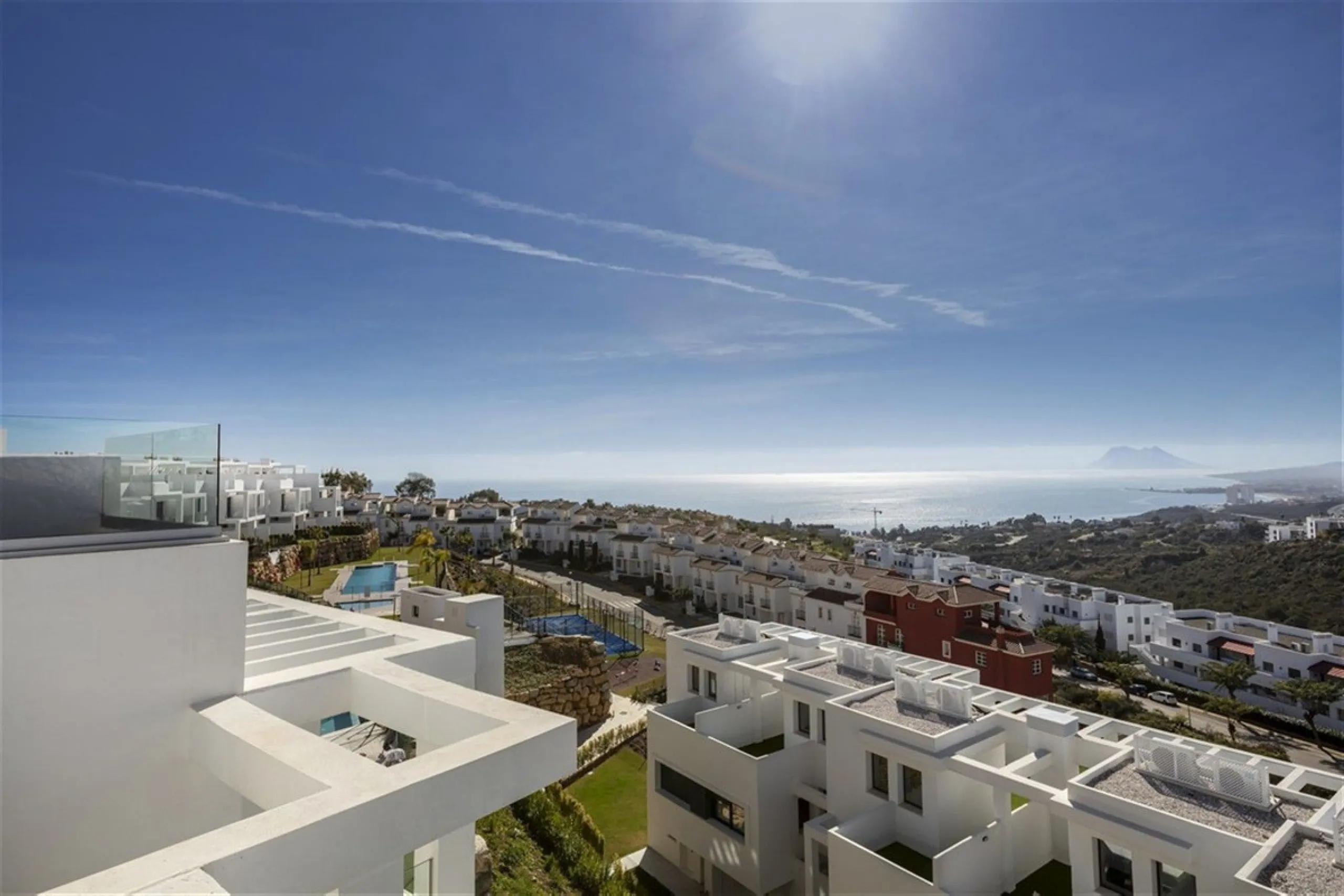 Contemporary and luxurious four level family home offering stunning panoramic views only 10 minutes to Sotogrande.