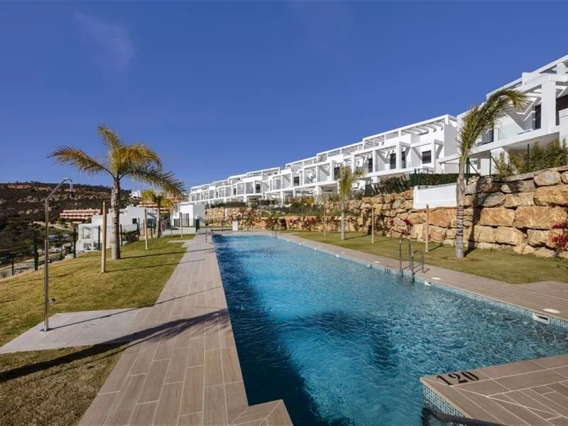 Contemporary and luxurious four level family home offering stunning panoramic views only 10 minutes to Sotogrande.