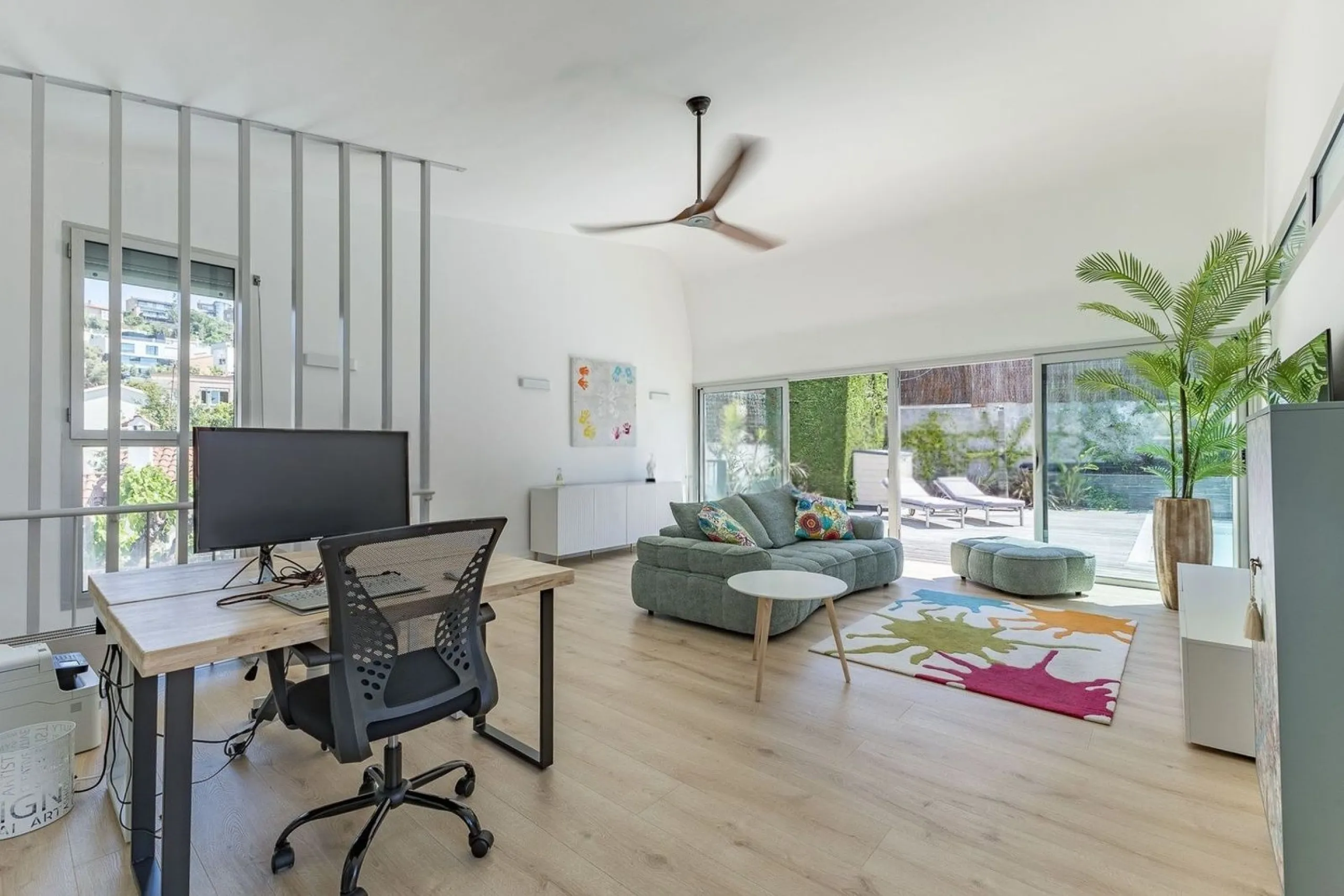 Renovated Contemporary Home with Private Pool in Esplugues de Llobregat, Barcelona