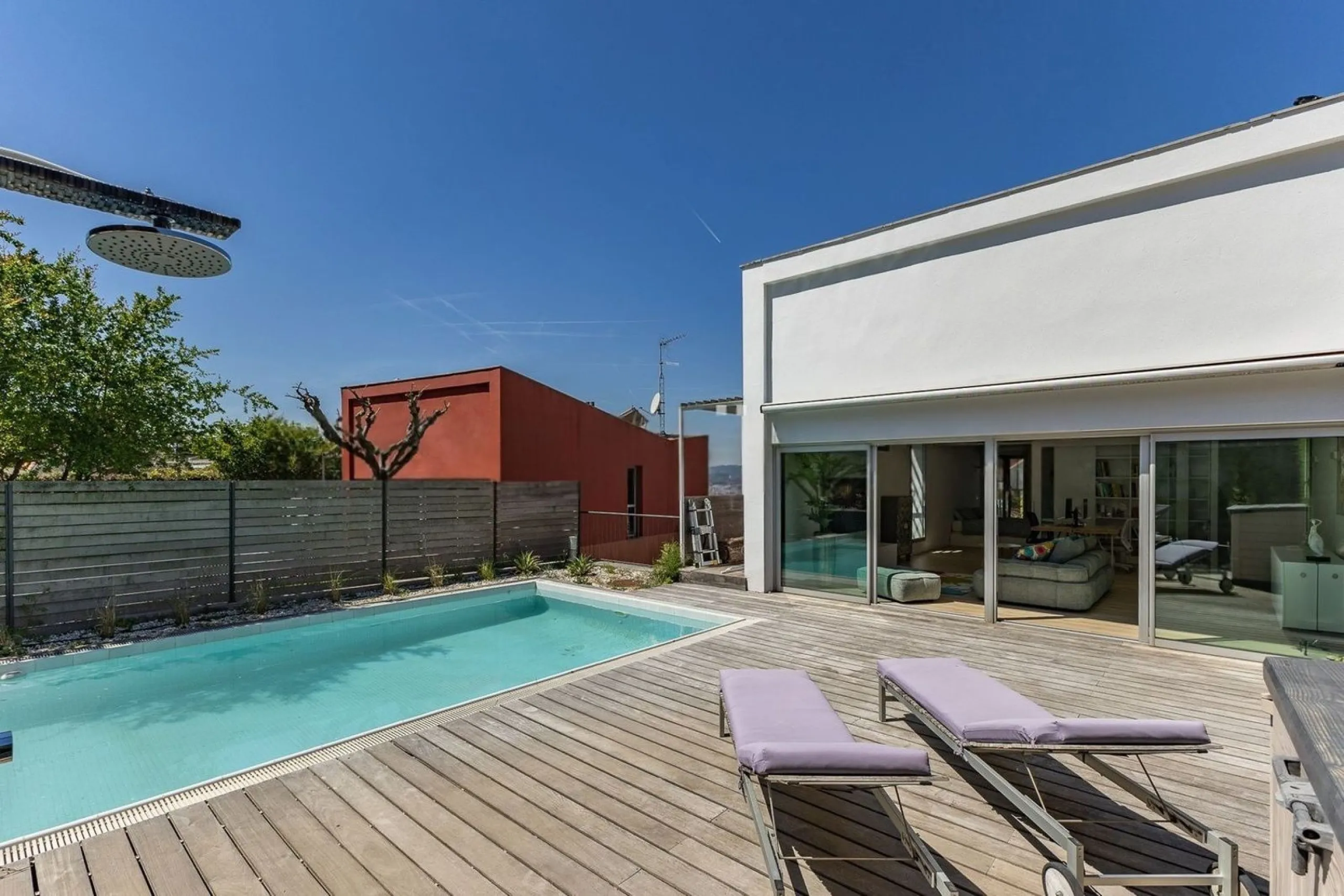 Renovated Contemporary Home with Private Pool in Esplugues de Llobregat, Barcelona