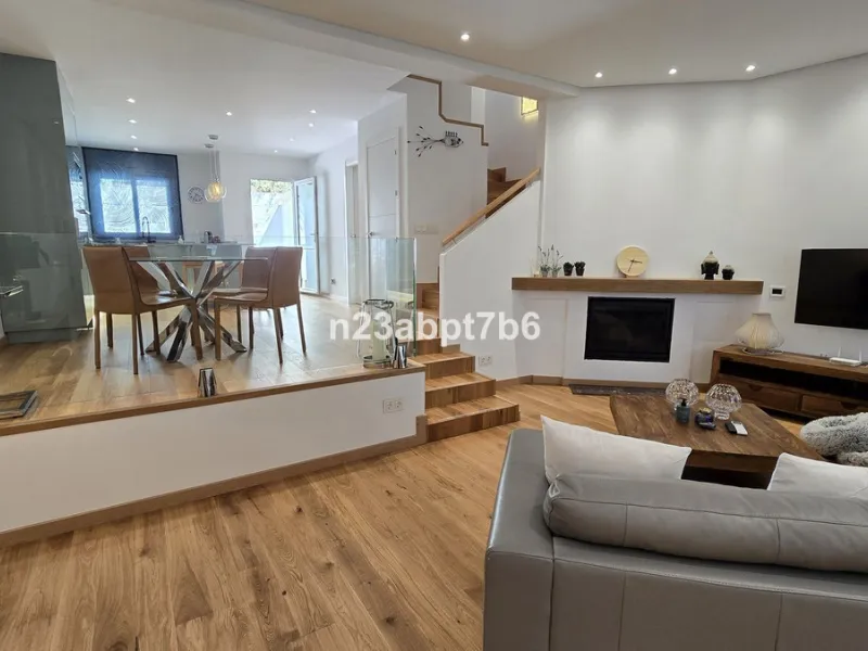 This beautiful townhouse has been TOTALLY RENOVATED to a high standard and is located in Zahara de Istan, just an 8-minute drive from Marbella's Golden Mile.