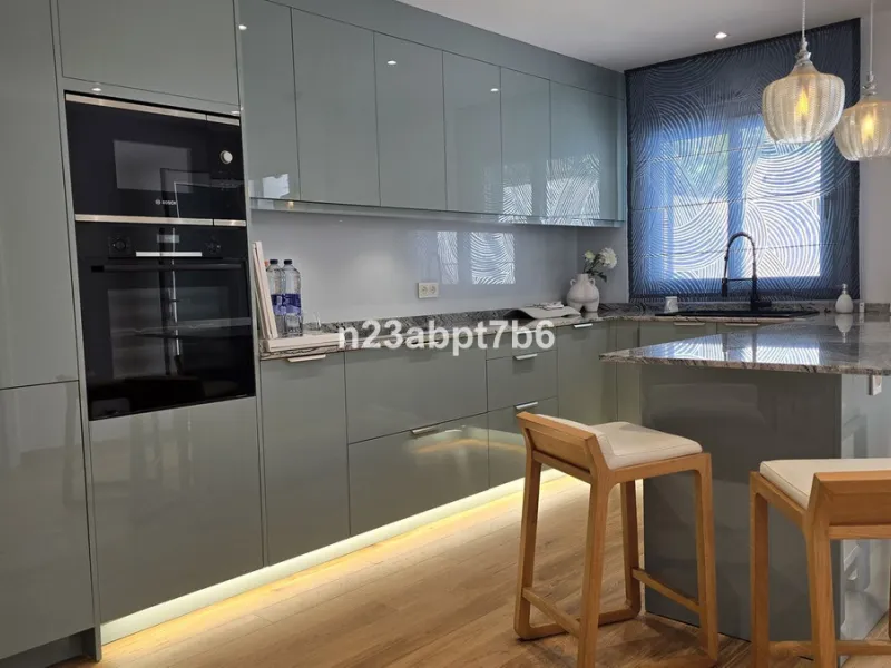 This beautiful townhouse has been TOTALLY RENOVATED to a high standard and is located in Zahara de Istan, just an 8-minute drive from Marbella's Golden Mile.