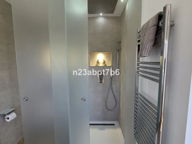 This beautiful townhouse has been TOTALLY RENOVATED to a high standard and is located in Zahara de Istan, just an 8-minute drive from Marbella's Golden Mile.