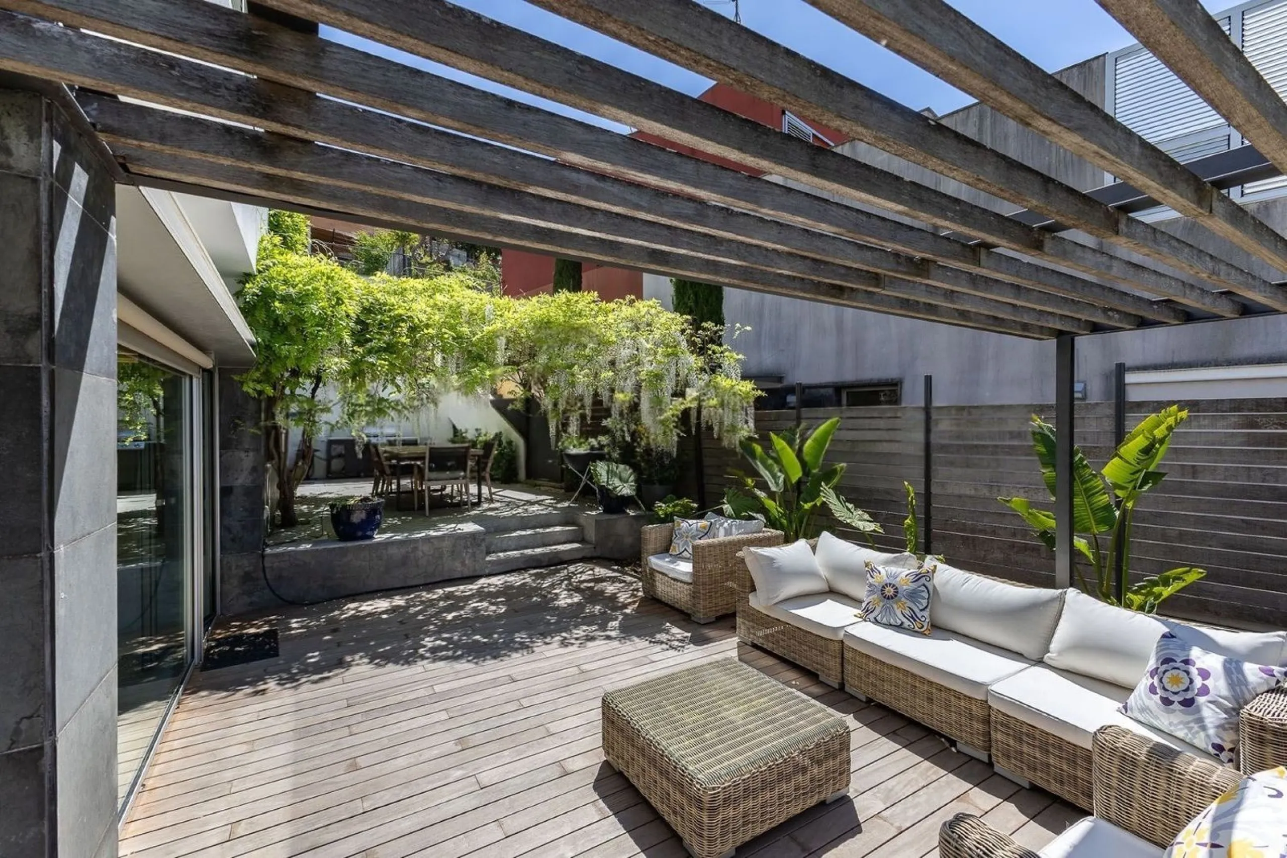 Renovated Contemporary Home with Private Pool in Esplugues de Llobregat, Barcelona