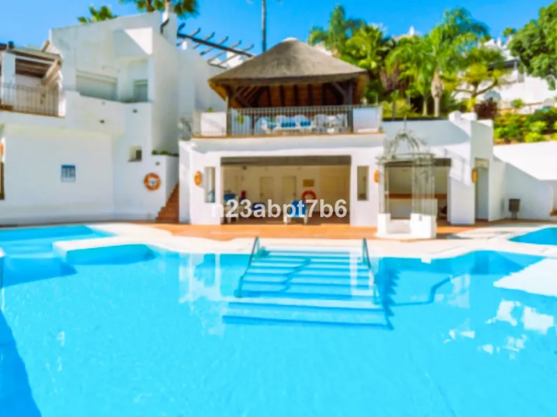 This beautiful townhouse has been TOTALLY RENOVATED to a high standard and is located in Zahara de Istan, just an 8-minute drive from Marbella's Golden Mile.