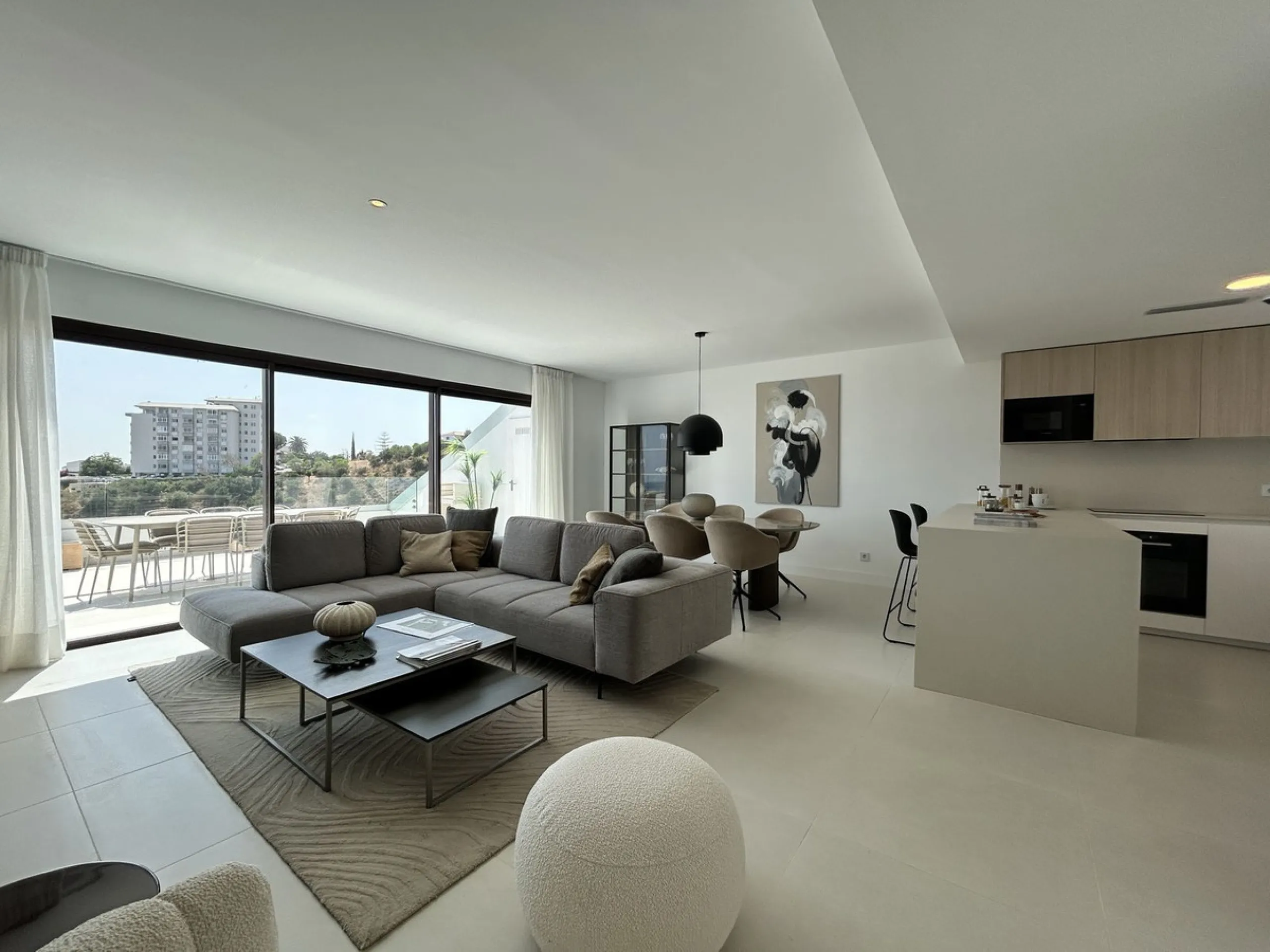 Apartment - Penthouse в продаже в Fuengirola, Málaga. В доме 3 спален и 2 ванных комнат. Площадь дома 124 м²