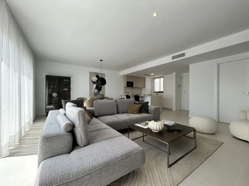 Apartment - Penthouse в продаже в Fuengirola, Málaga. В доме 3 спален и 2 ванных комнат. Площадь дома 124 м²