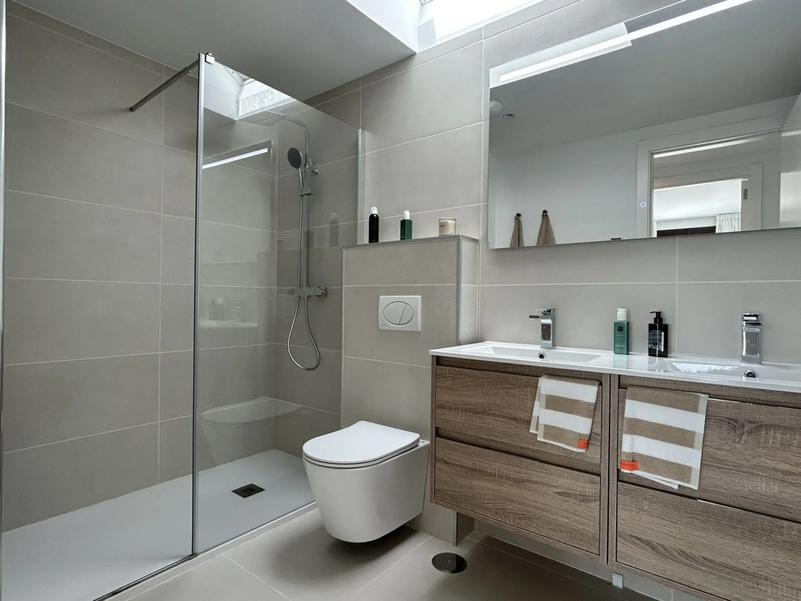 Apartment - Penthouse в продаже в Fuengirola, Málaga. В доме 3 спален и 2 ванных комнат. Площадь дома 124 м²