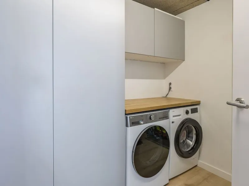 Renovated Contemporary Home with Private Pool in Esplugues de Llobregat, Barcelona