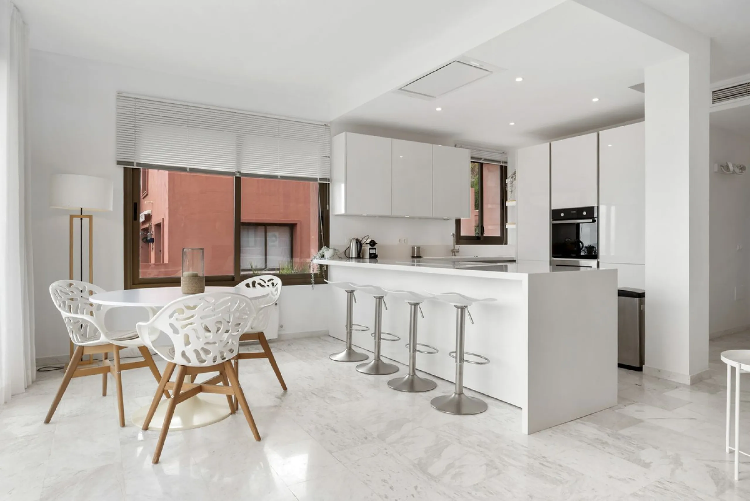 Spacious renovated 2-Bedroom Apartment with Panoramic Views in Los Vinedos, La Mairena