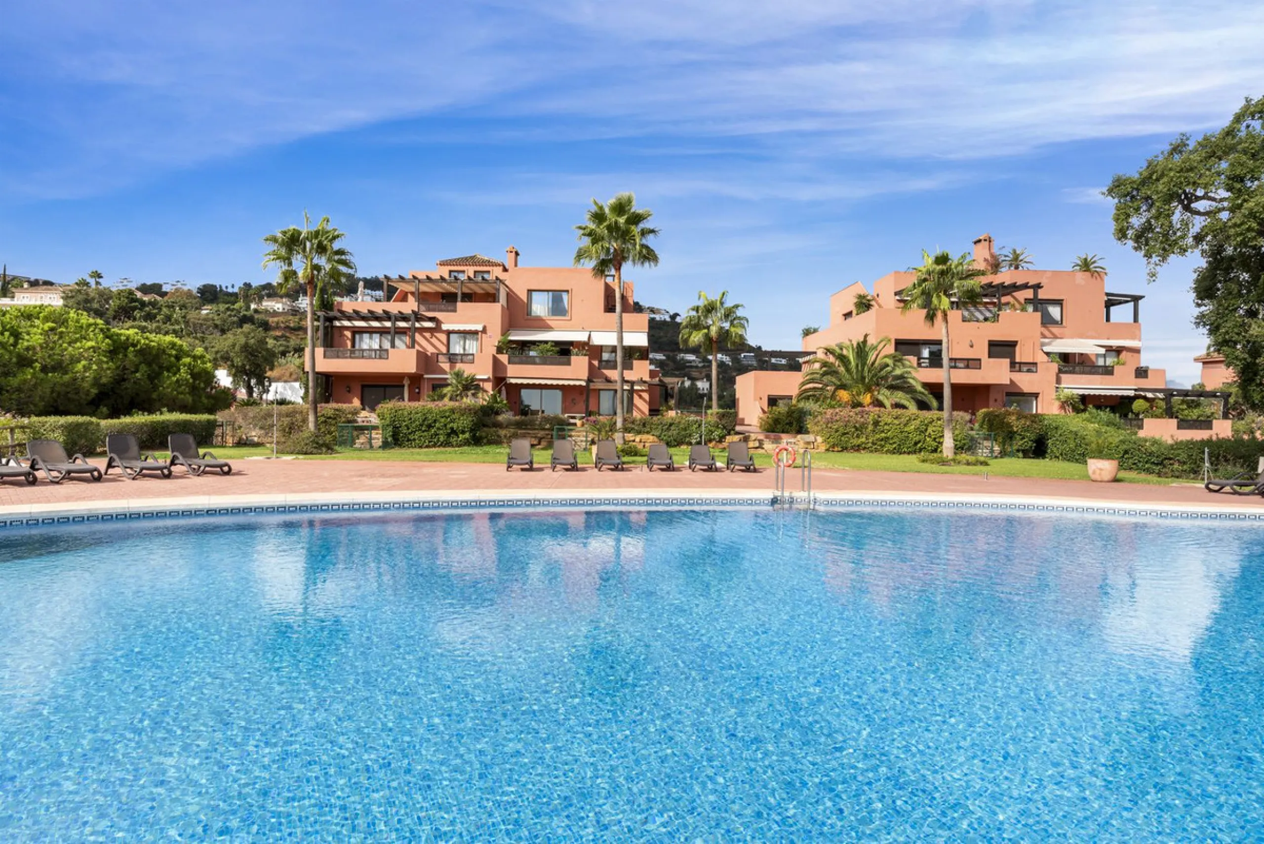 Spacious renovated 2-Bedroom Apartment with Panoramic Views in Los Vinedos, La Mairena