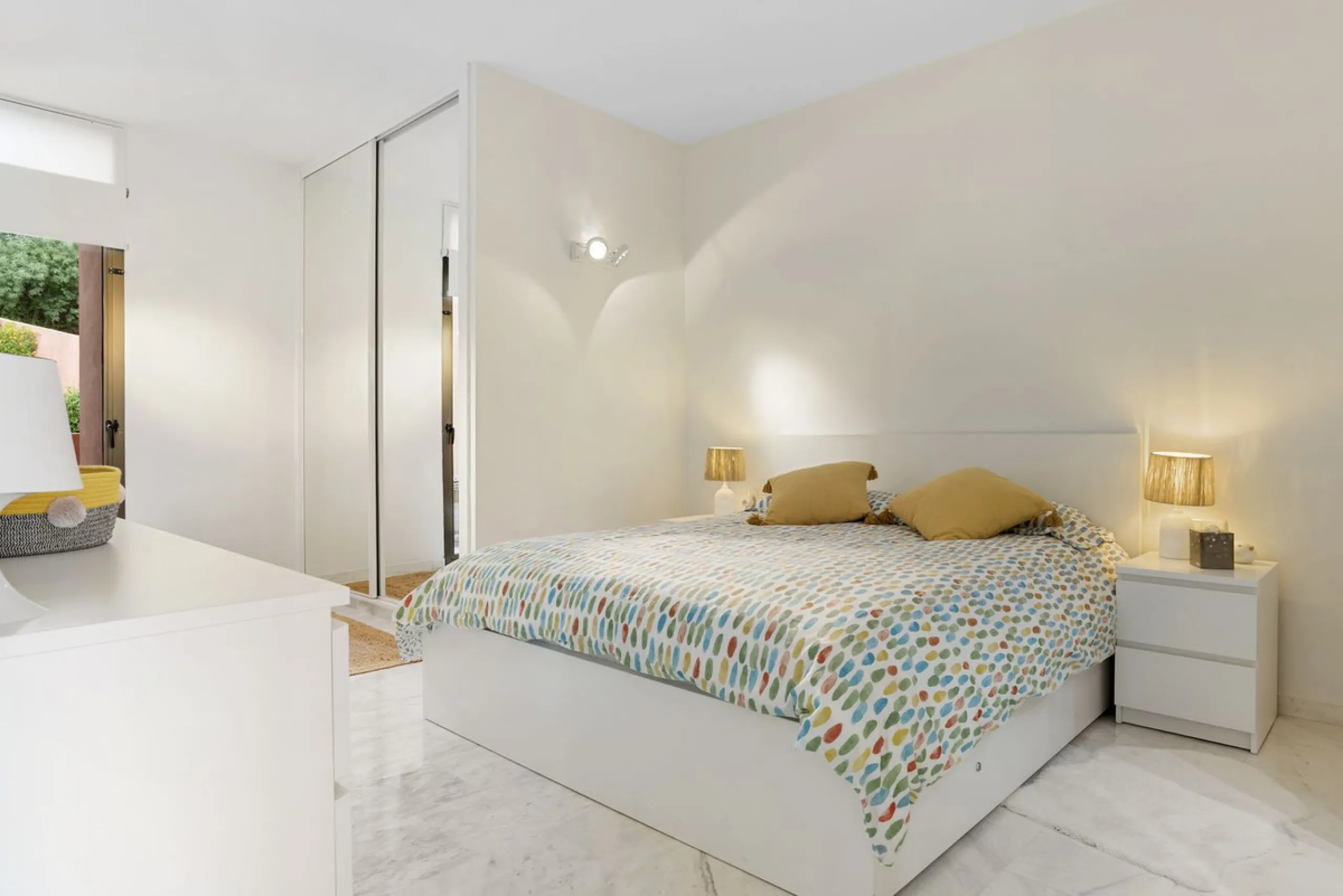 Spacious renovated 2-Bedroom Apartment with Panoramic Views in Los Vinedos, La Mairena