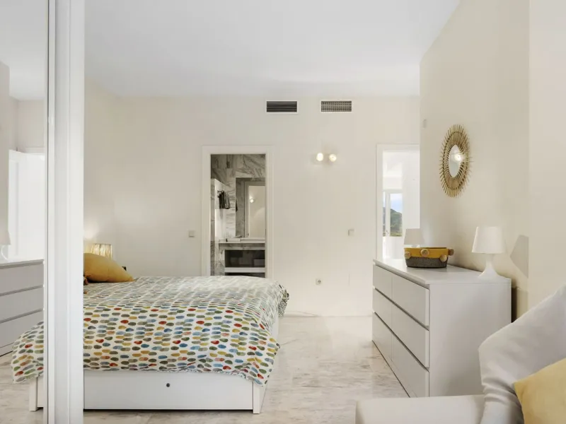 Spacious renovated 2-Bedroom Apartment with Panoramic Views in Los Vinedos, La Mairena