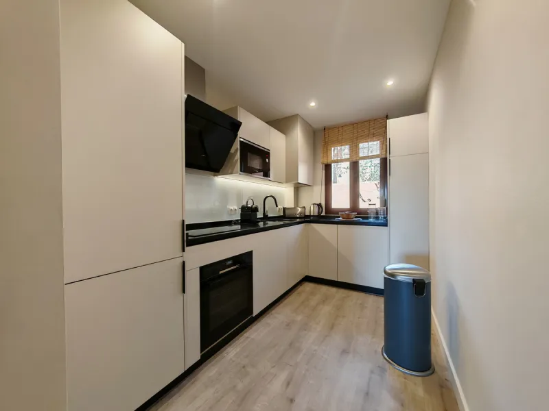 Apartment for sale in , Benahavis with 2 bedrooms and 2 bathrooms, with communal swimming pool and private garage (1 parking spaces). Regarding property dimensions, it has 73 m² built, 60 m² interior and 12.92 m² terrace. Has the following facilities moun