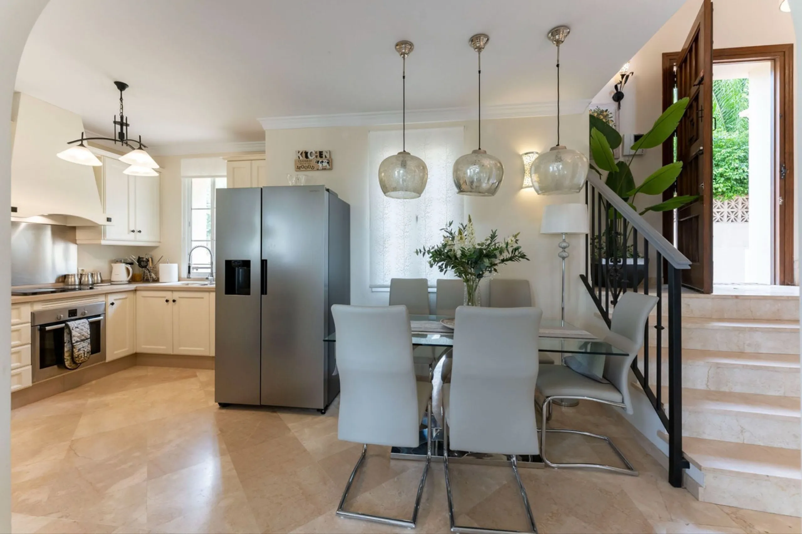 House - Detached Villa в продаже в Mijas, Málaga. В доме 3 спален и 3 ванных комнат. Площадь дома 143 м². Площадь участка 500 м²