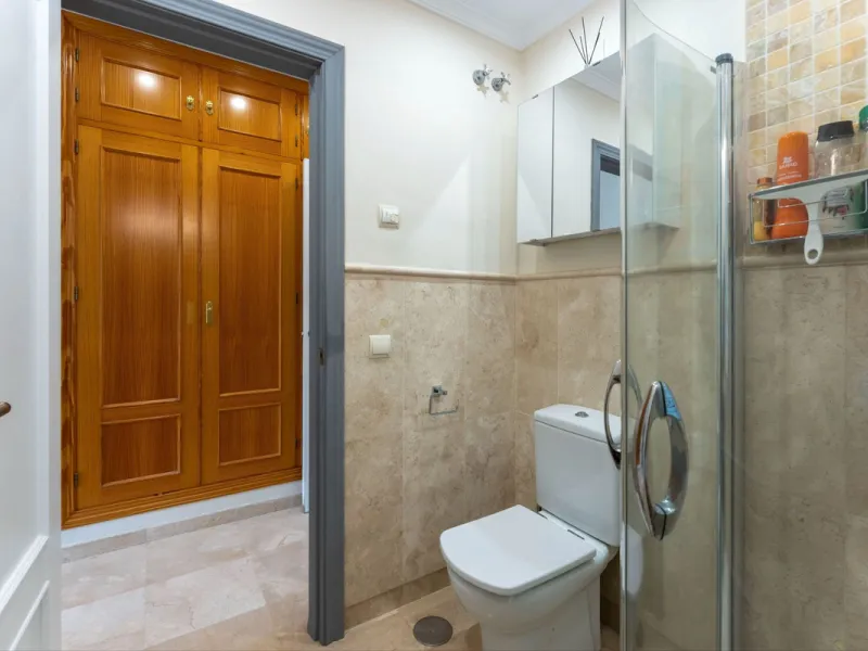 House - Detached Villa в продаже в Mijas, Málaga. В доме 3 спален и 3 ванных комнат. Площадь дома 143 м². Площадь участка 500 м²