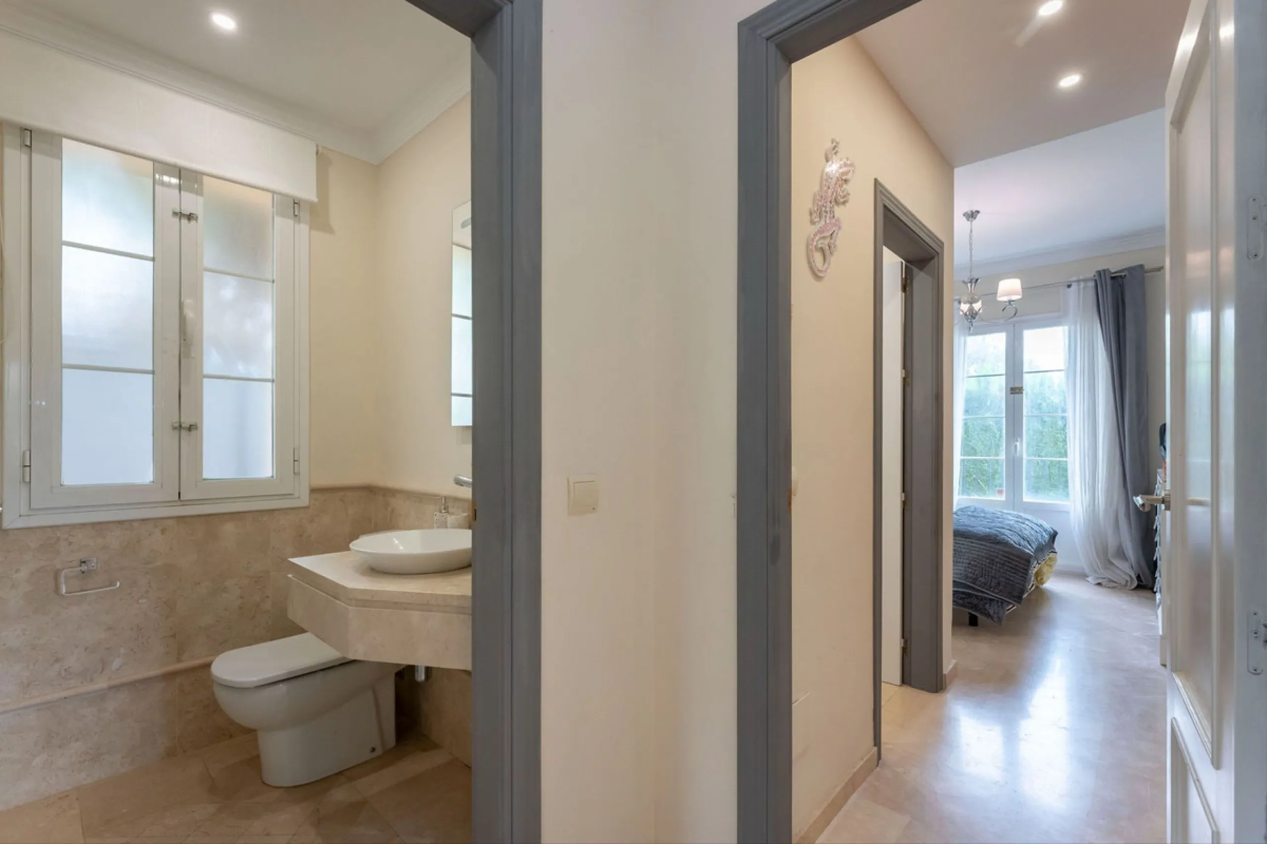 House - Detached Villa в продаже в Mijas, Málaga. В доме 3 спален и 3 ванных комнат. Площадь дома 143 м². Площадь участка 500 м²
