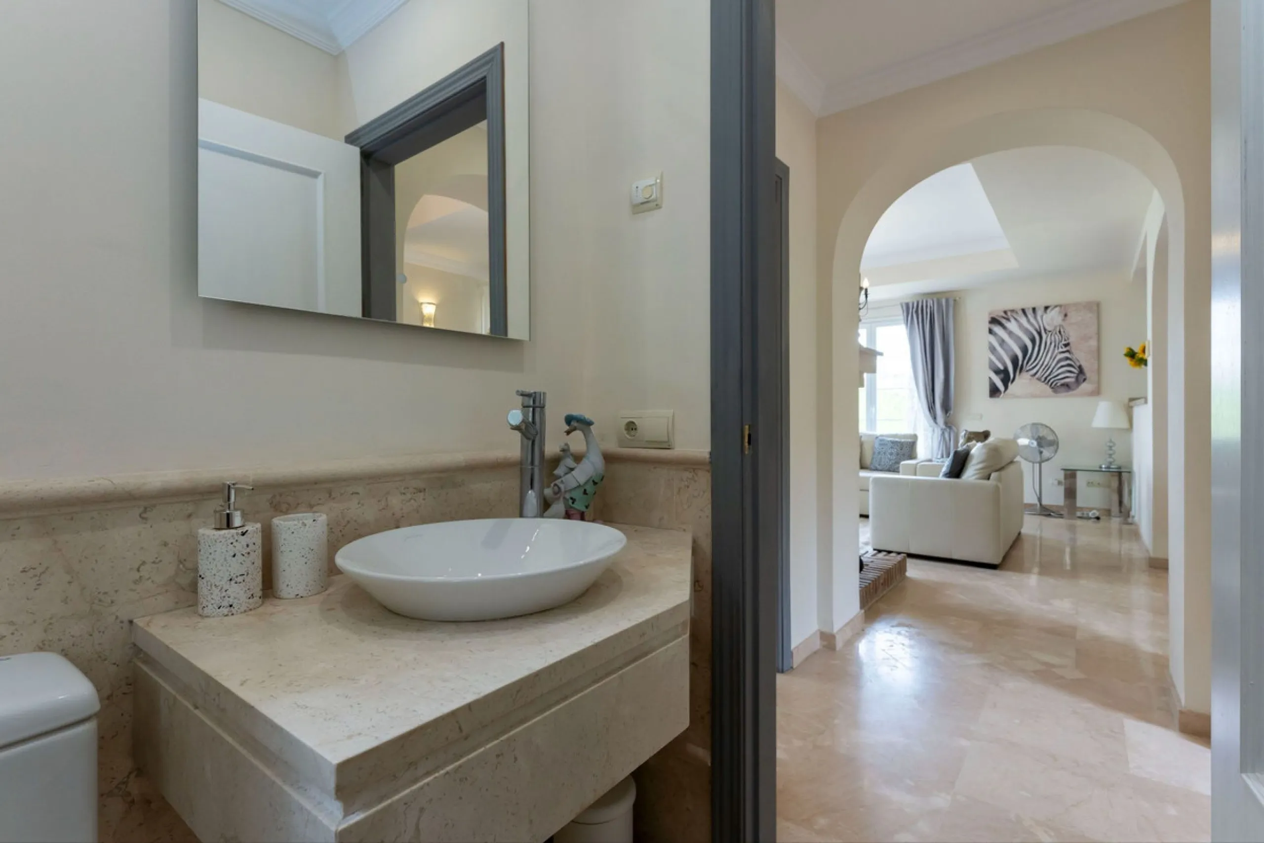 House - Detached Villa в продаже в Mijas, Málaga. В доме 3 спален и 3 ванных комнат. Площадь дома 143 м². Площадь участка 500 м²