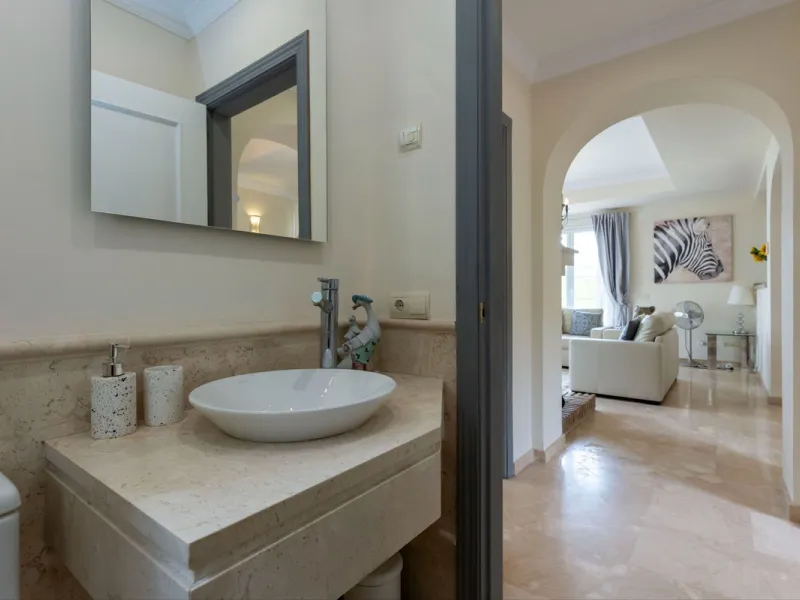 House - Detached Villa в продаже в Mijas, Málaga. В доме 3 спален и 3 ванных комнат. Площадь дома 143 м². Площадь участка 500 м²