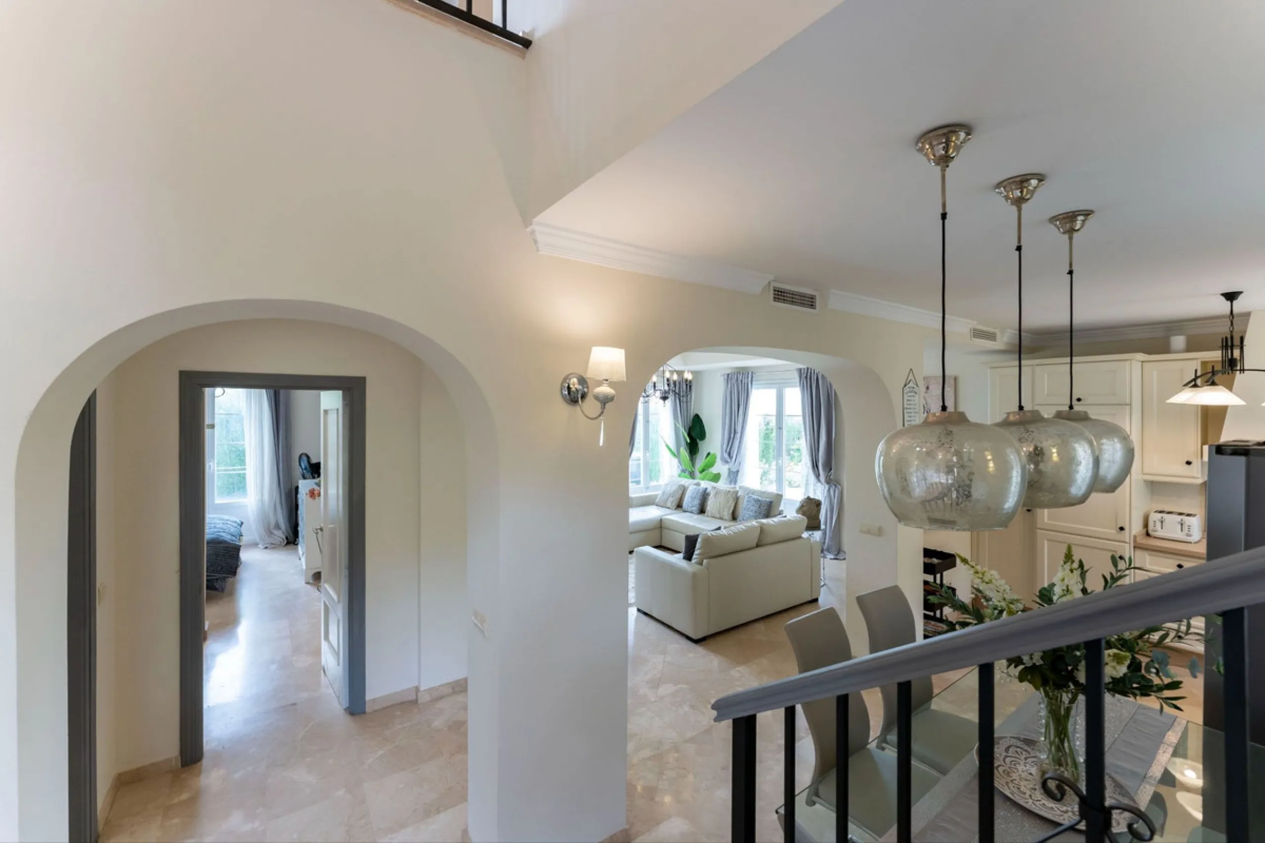 House - Detached Villa в продаже в Mijas, Málaga. В доме 3 спален и 3 ванных комнат. Площадь дома 143 м². Площадь участка 500 м²