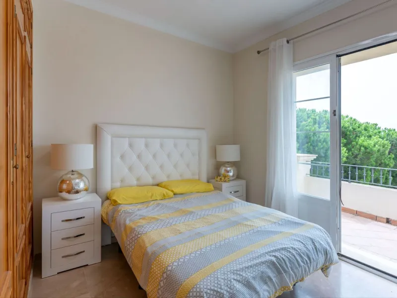 House - Detached Villa в продаже в Mijas, Málaga. В доме 3 спален и 3 ванных комнат. Площадь дома 143 м². Площадь участка 500 м²