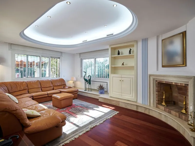 Casa independiente con gran parcela en Sant Just Desvern, Barcelona