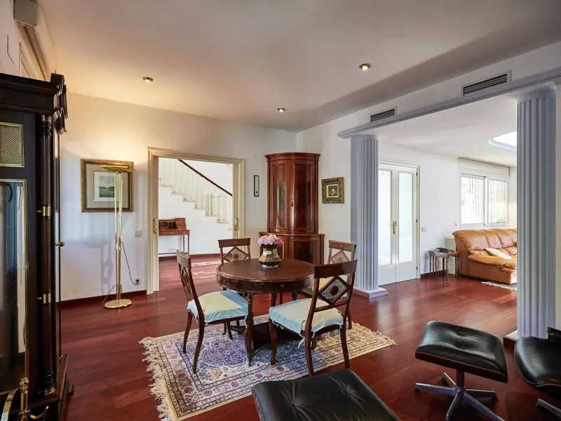 Casa independiente con gran parcela en Sant Just Desvern, Barcelona