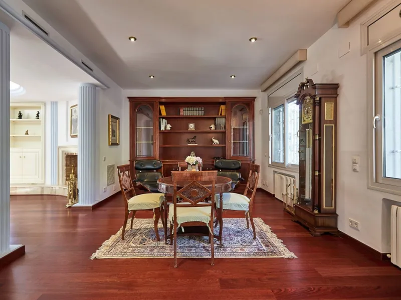 Casa independiente con gran parcela en Sant Just Desvern, Barcelona