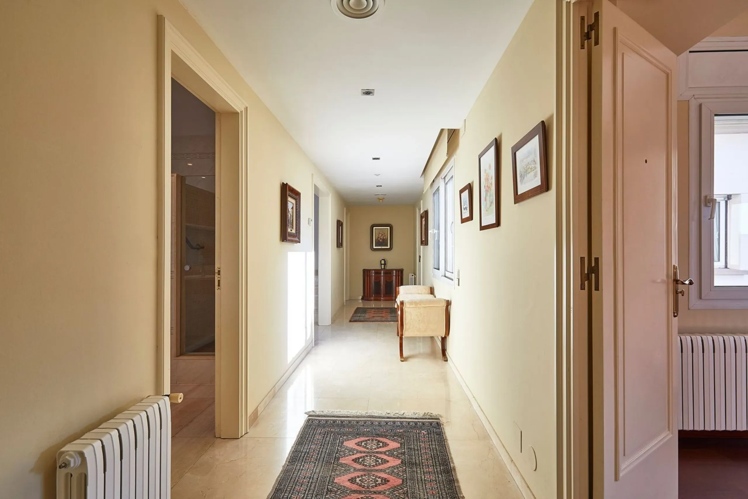 Casa independiente con gran parcela en Sant Just Desvern, Barcelona