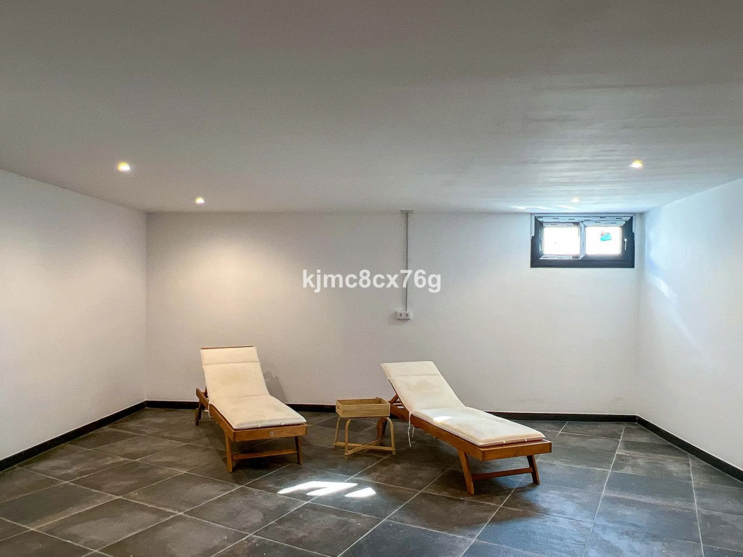 House - Detached Villa в продаже в Mijas, Málaga. В доме 5 спален и 7 ванных комнат. Площадь дома 615 м². Площадь участка 1114 м²