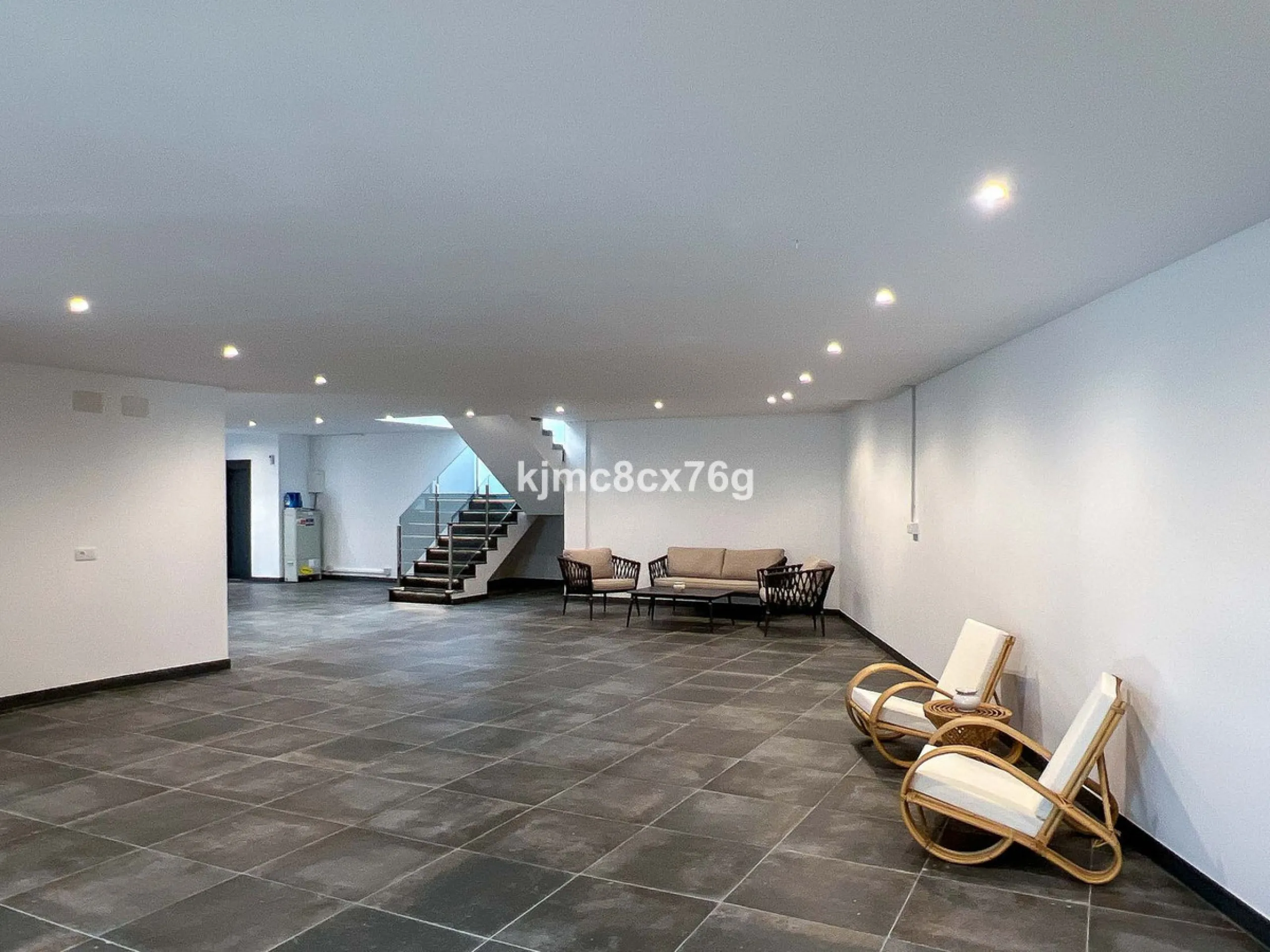 House - Detached Villa в продаже в Mijas, Málaga. В доме 5 спален и 7 ванных комнат. Площадь дома 615 м². Площадь участка 1114 м²