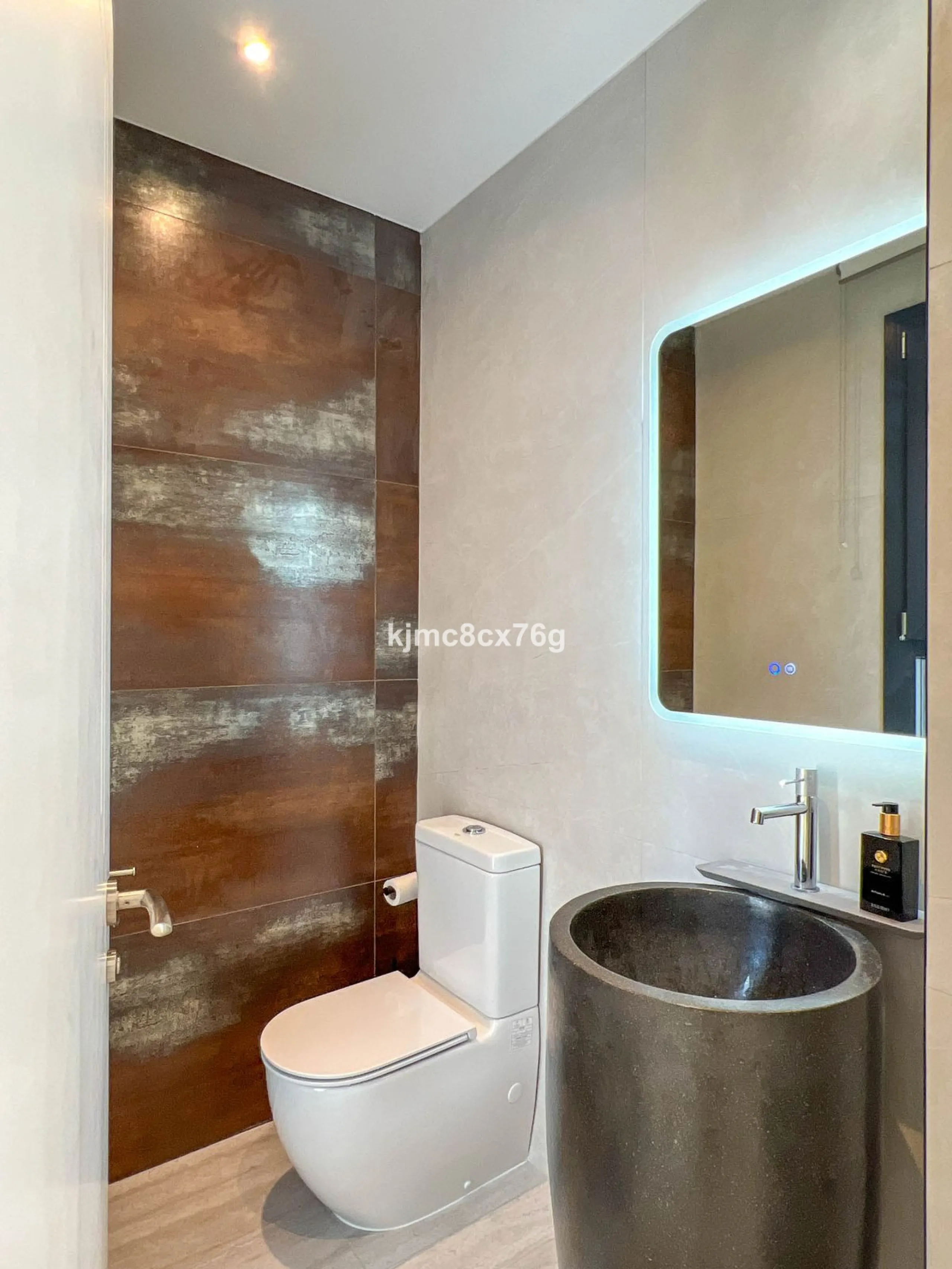 House - Detached Villa в продаже в Mijas, Málaga. В доме 5 спален и 7 ванных комнат. Площадь дома 615 м². Площадь участка 1114 м²