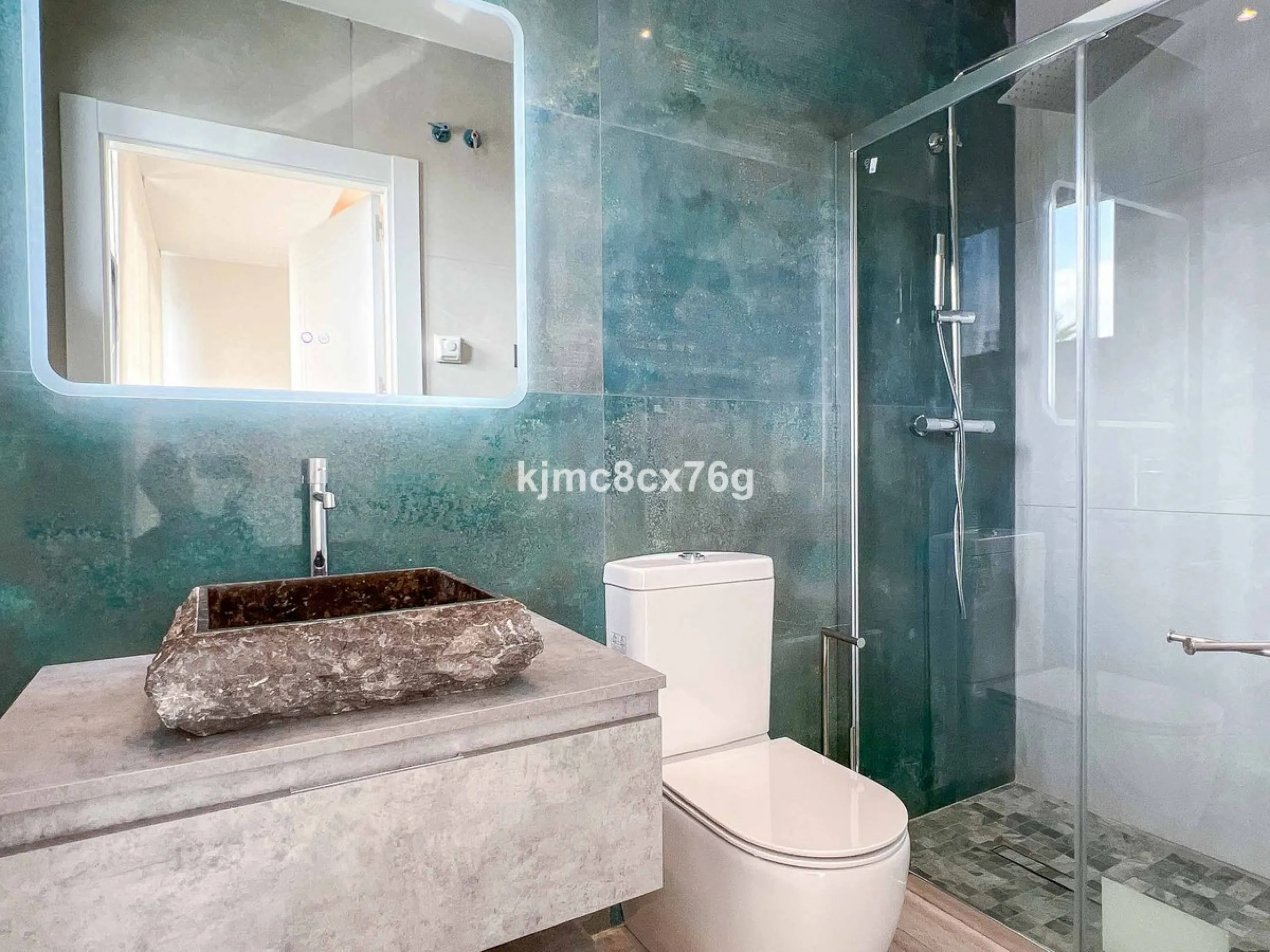 House - Detached Villa в продаже в Mijas, Málaga. В доме 5 спален и 7 ванных комнат. Площадь дома 615 м². Площадь участка 1114 м²