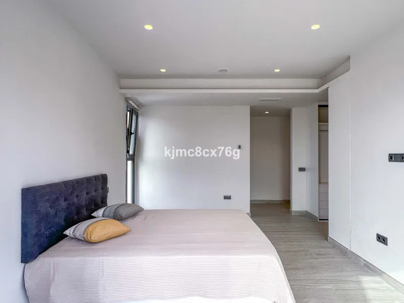 House - Detached Villa в продаже в Mijas, Málaga. В доме 5 спален и 7 ванных комнат. Площадь дома 615 м². Площадь участка 1114 м²