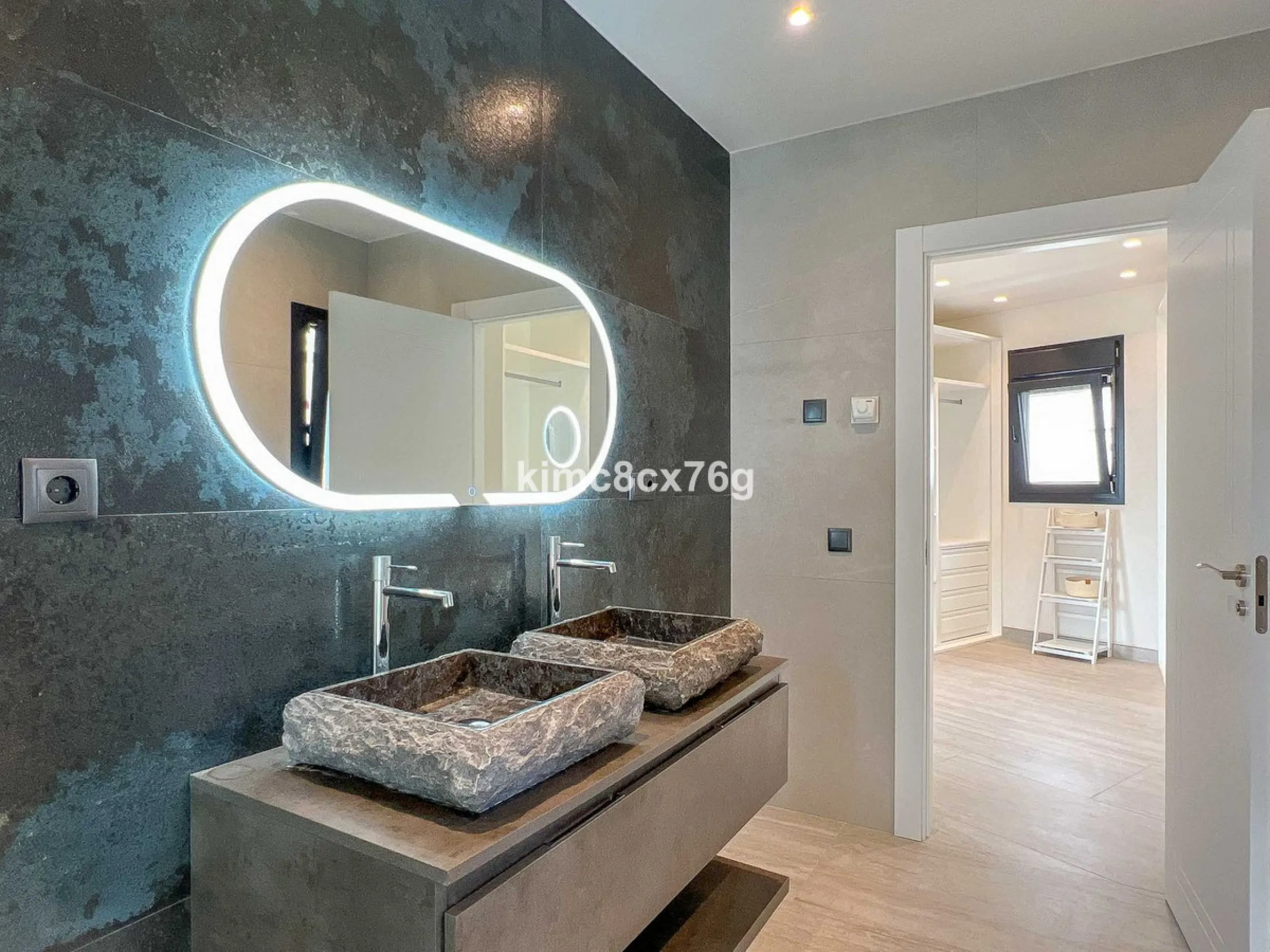 House - Detached Villa в продаже в Mijas, Málaga. В доме 5 спален и 7 ванных комнат. Площадь дома 615 м². Площадь участка 1114 м²