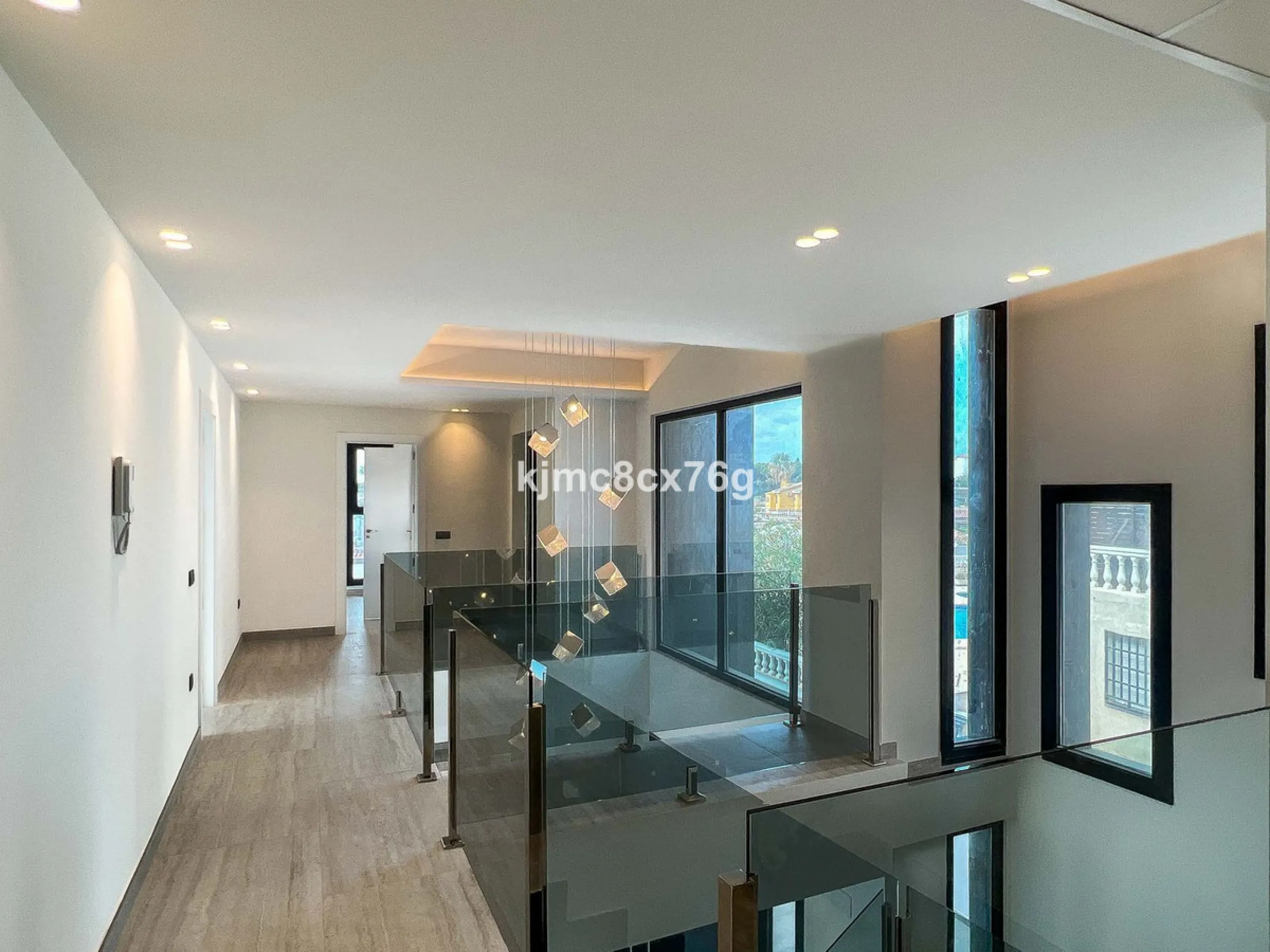 House - Detached Villa в продаже в Mijas, Málaga. В доме 5 спален и 7 ванных комнат. Площадь дома 615 м². Площадь участка 1114 м²