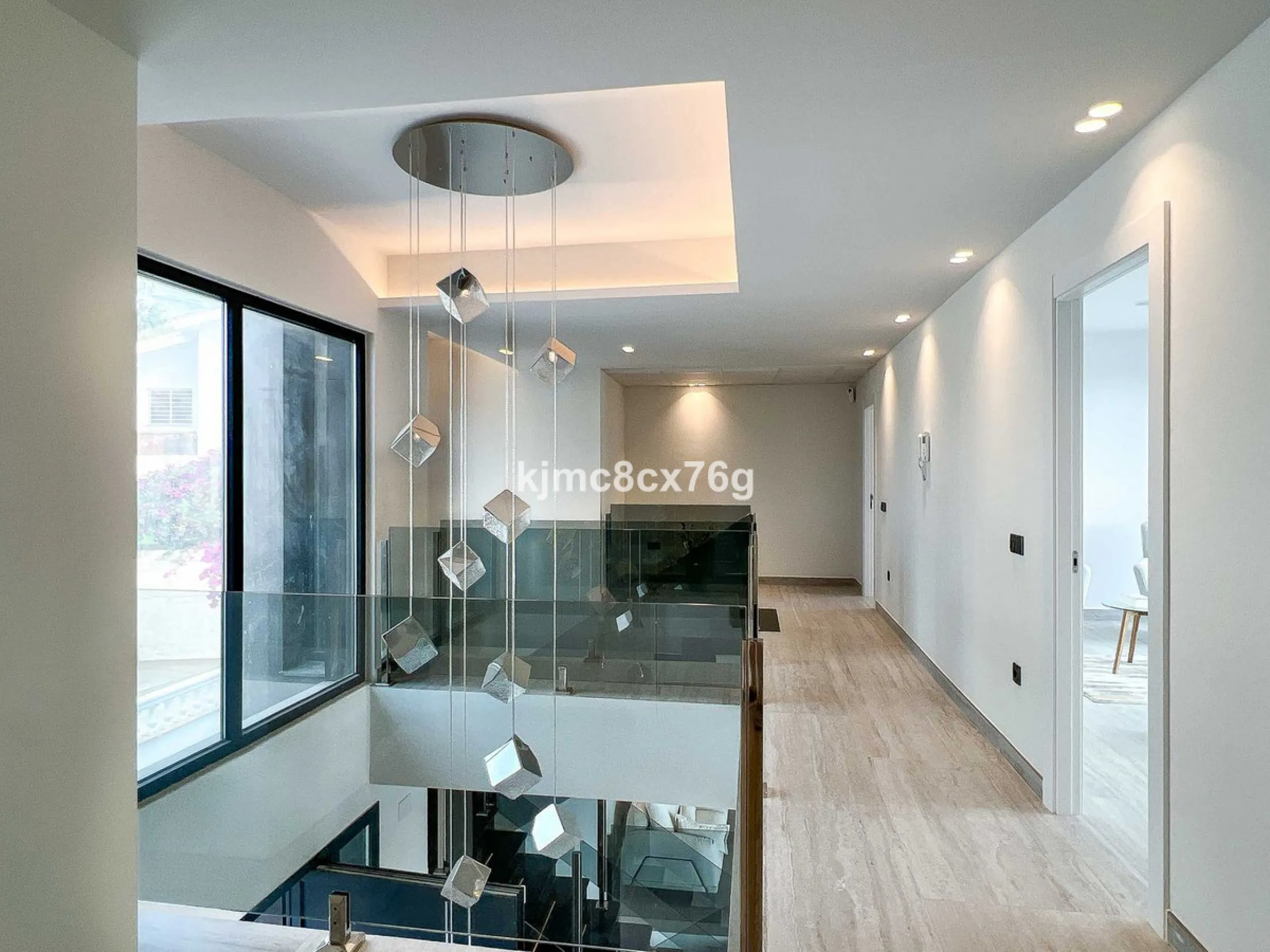 House - Detached Villa в продаже в Mijas, Málaga. В доме 5 спален и 7 ванных комнат. Площадь дома 615 м². Площадь участка 1114 м²
