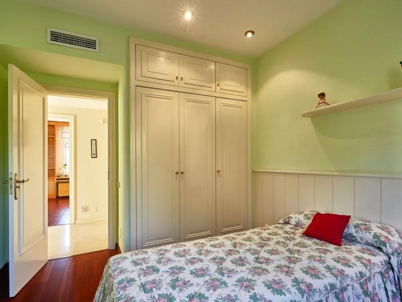 Casa independiente con gran parcela en Sant Just Desvern, Barcelona
